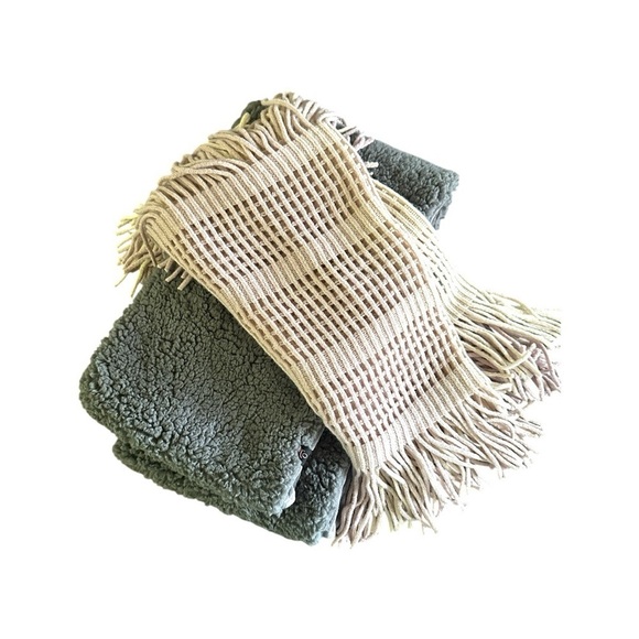 2 NWOT, INFINITY SCARVES. MASSINI, CREAM & SOFT LAVENDER SCARF WITH FRINGE. - Picture 2 of 10